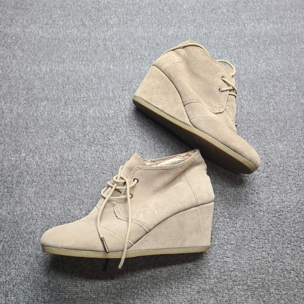 TOMS‎ Desert Wedge Booties Womens 7.5 Tan Excellent Suede Lace Up Ankle Boots